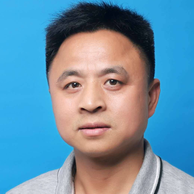 本人为人正直，思想端正，思维活跃，具有较强的抓捕能力和良好的拍摄气氛控制能力，作品亲近自然、贴近生活、紧跟时代，传递正能量。